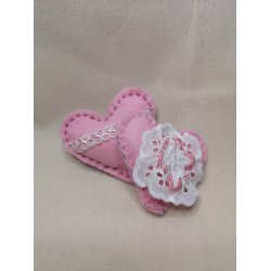 Sm� filt-hjerter uden oph�ng